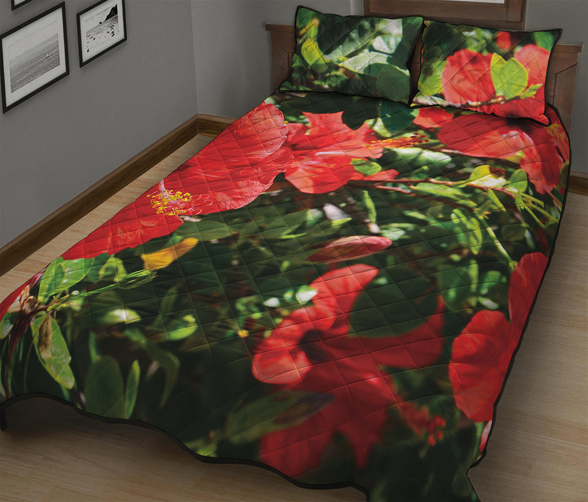 Red Hibiscus Flowers Print Quilt Bed Set
