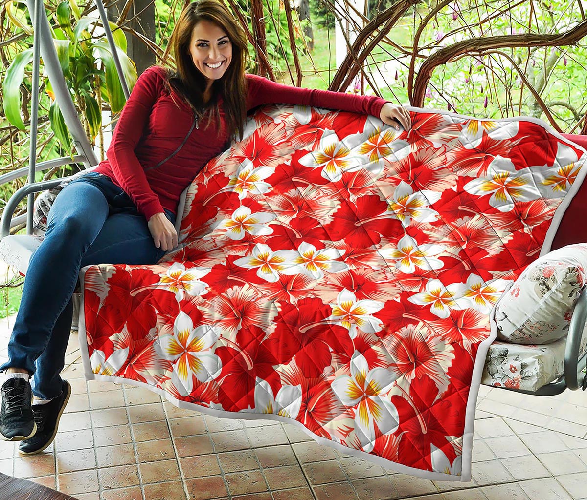 Red Hibiscus Plumeria Pattern Print Quilt