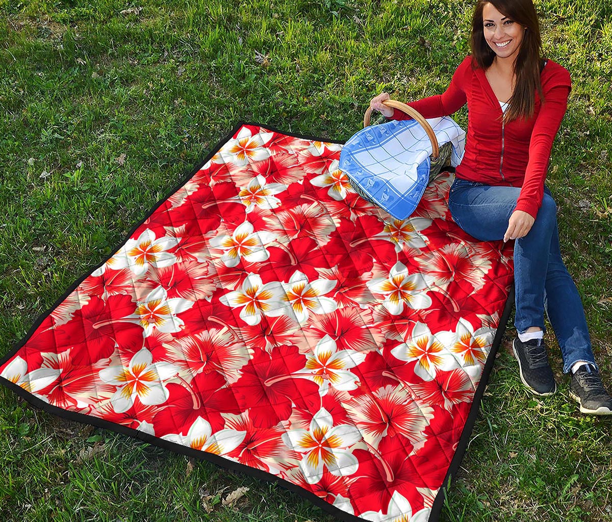 Red Hibiscus Plumeria Pattern Print Quilt