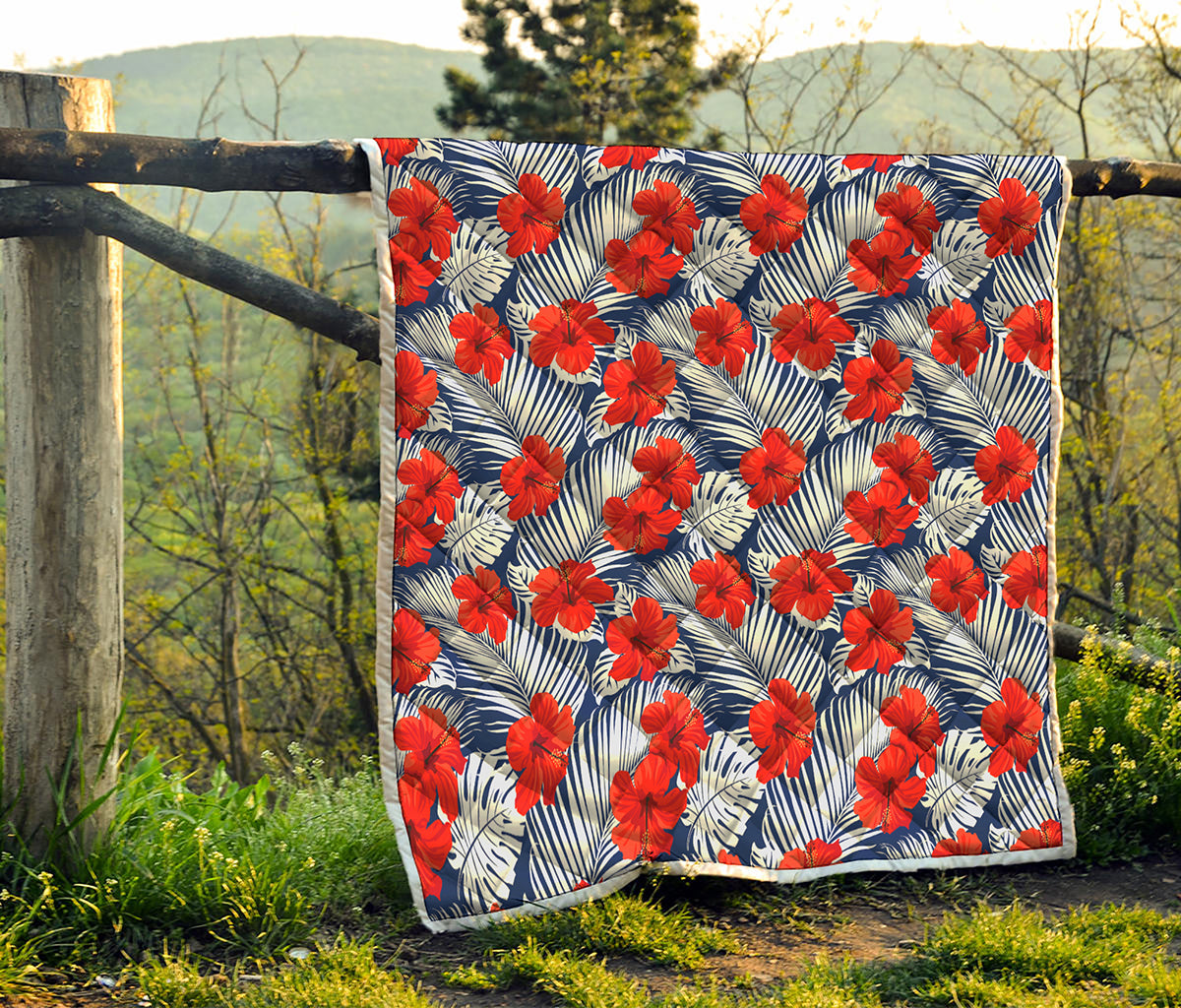 Red Hibiscus Tropical Pattern Print Quilt