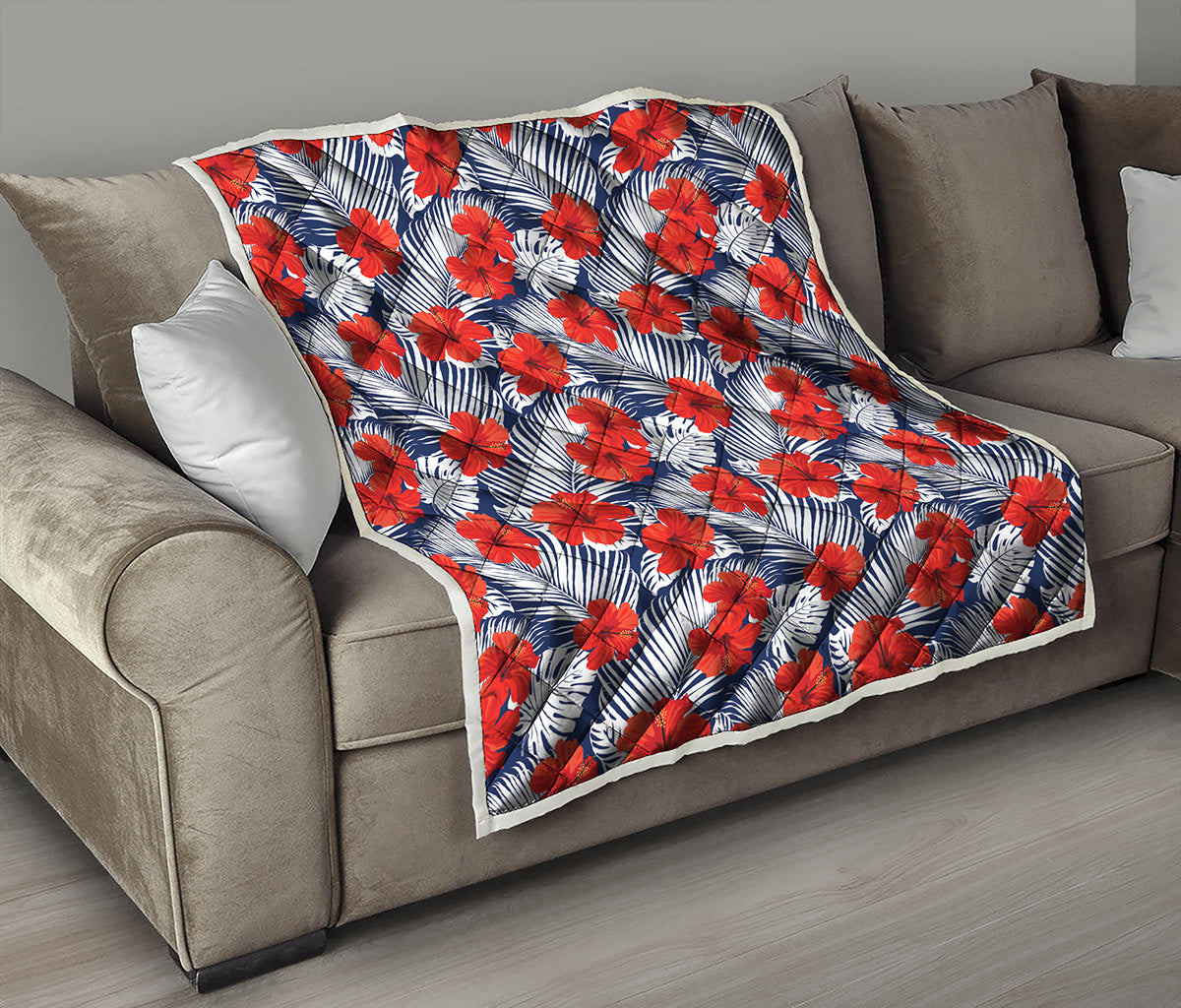 Red Hibiscus Tropical Pattern Print Quilt