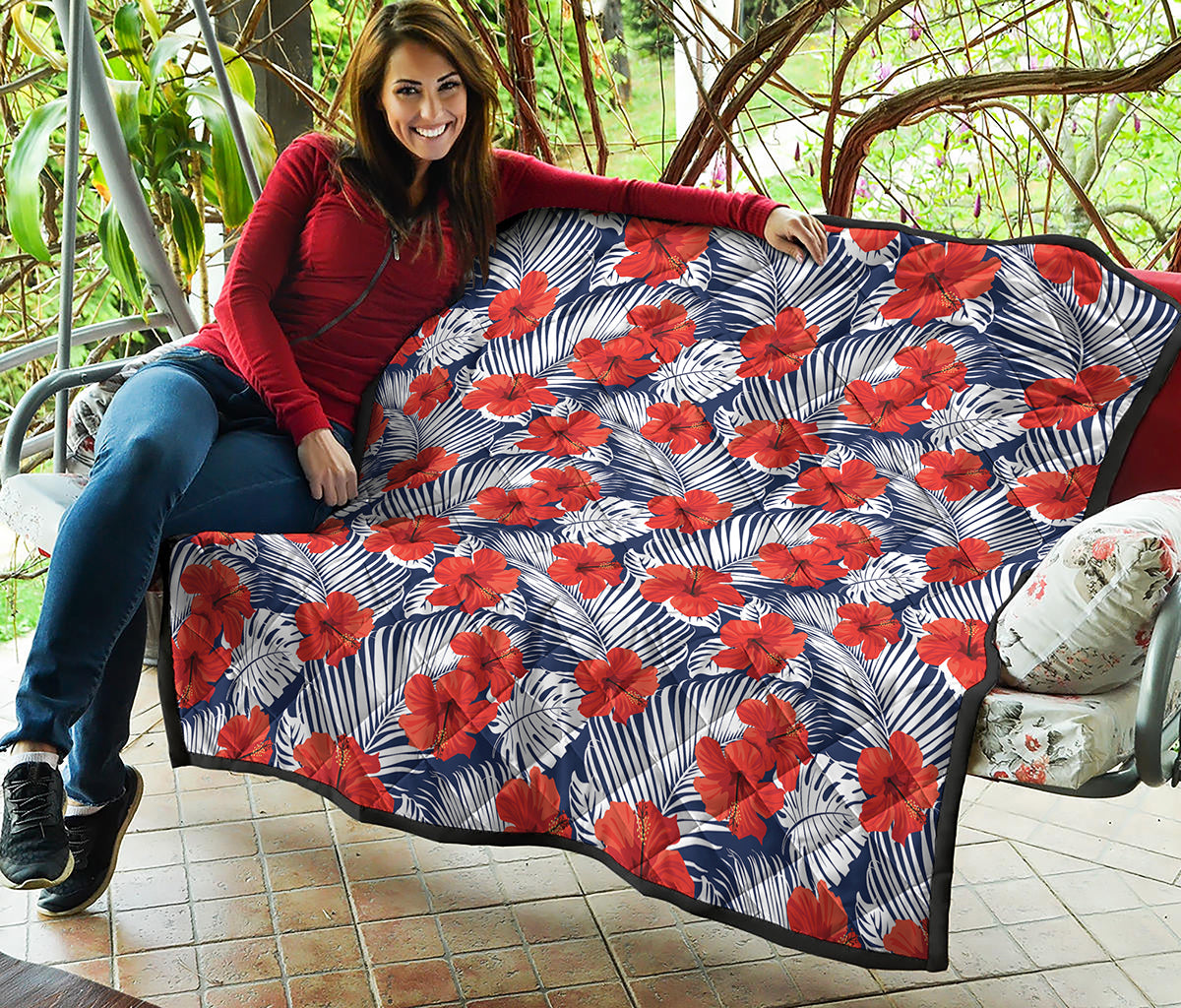Red Hibiscus Tropical Pattern Print Quilt