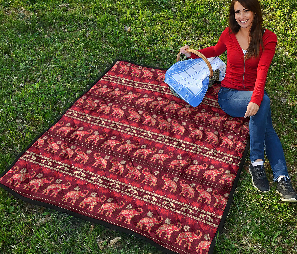 Red Indian Elephant Pattern Print Quilt