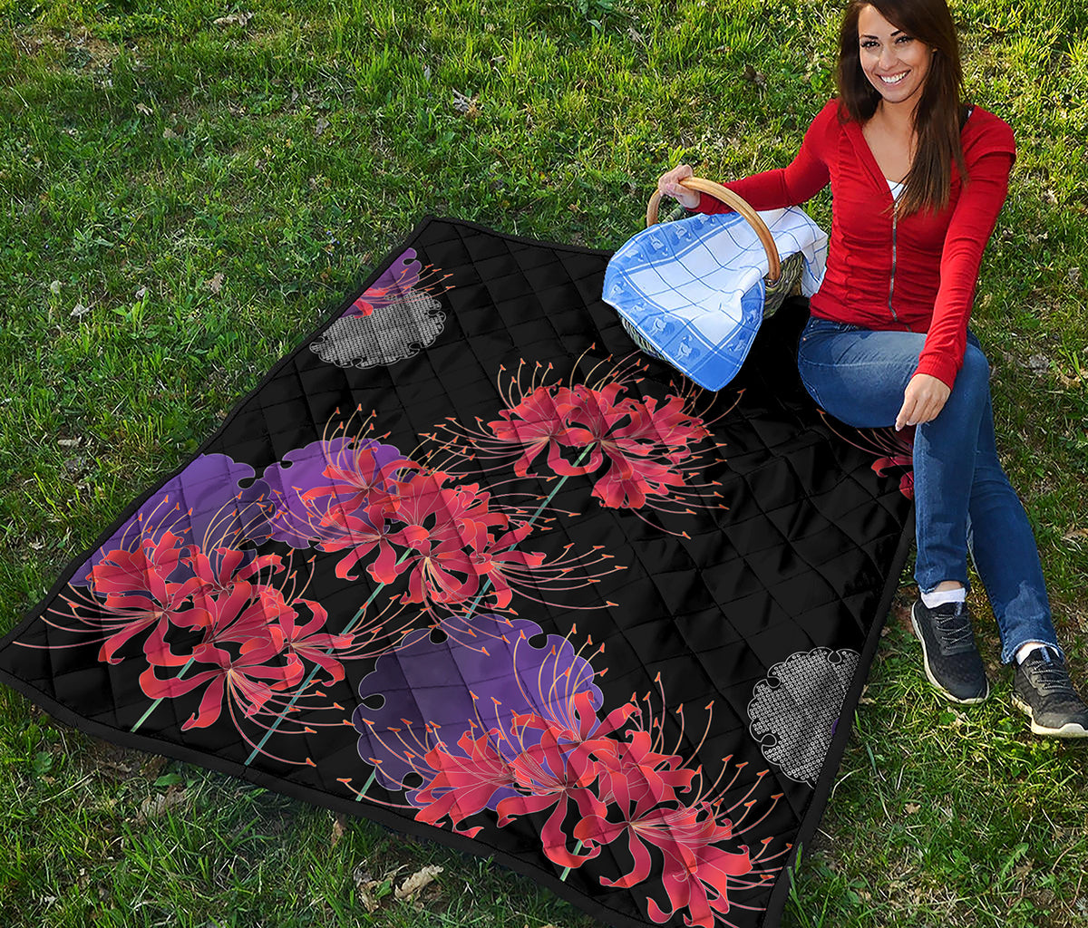 Red Japanese Amaryllis Pattern Print Quilt
