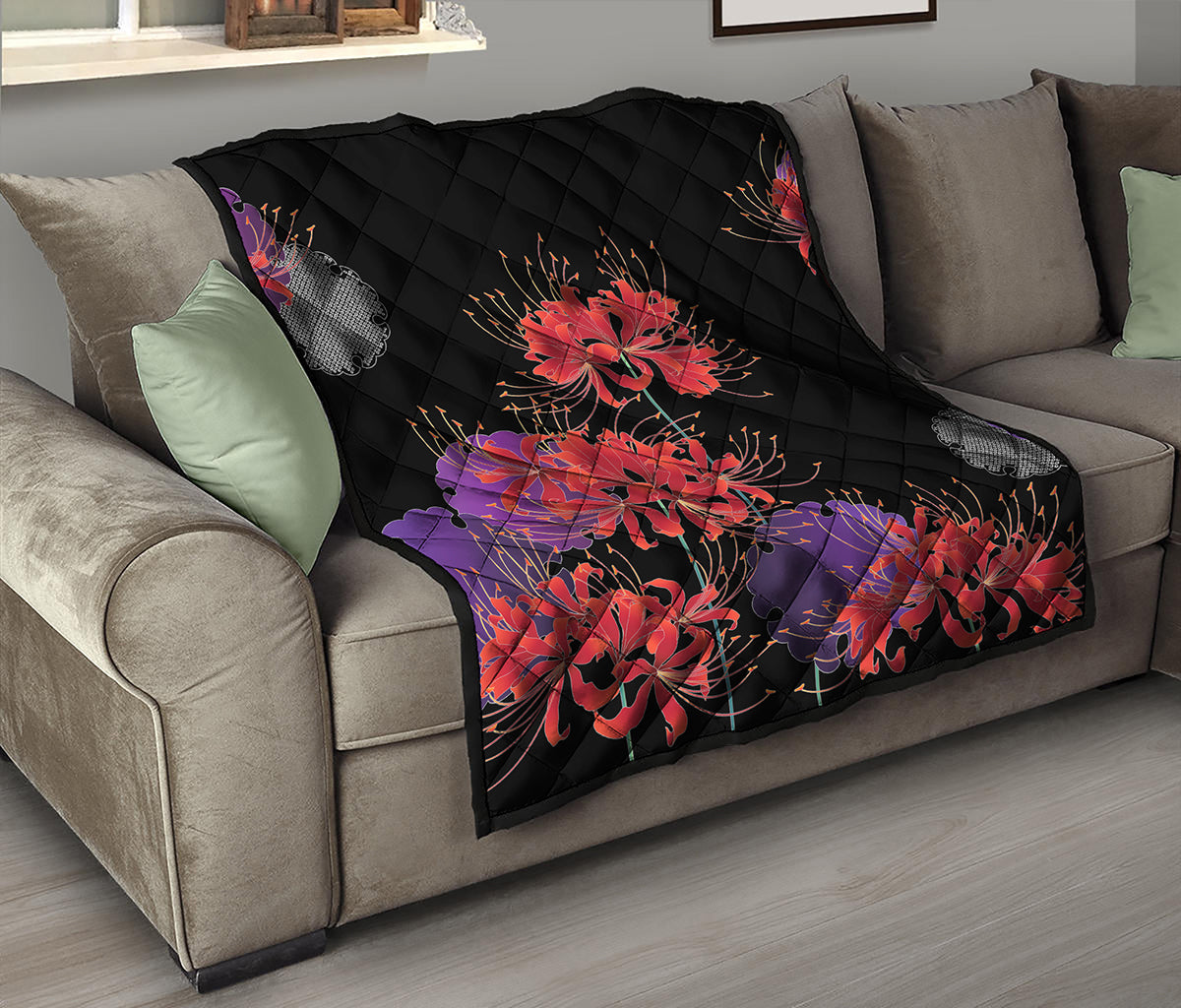 Red Japanese Amaryllis Pattern Print Quilt