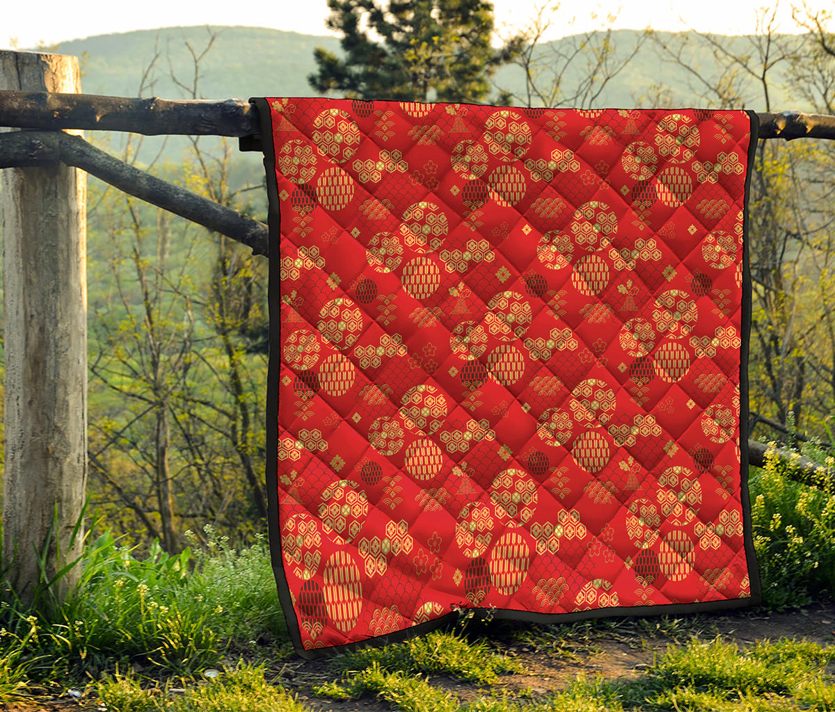 Red Japanese Pattern Print Quilt