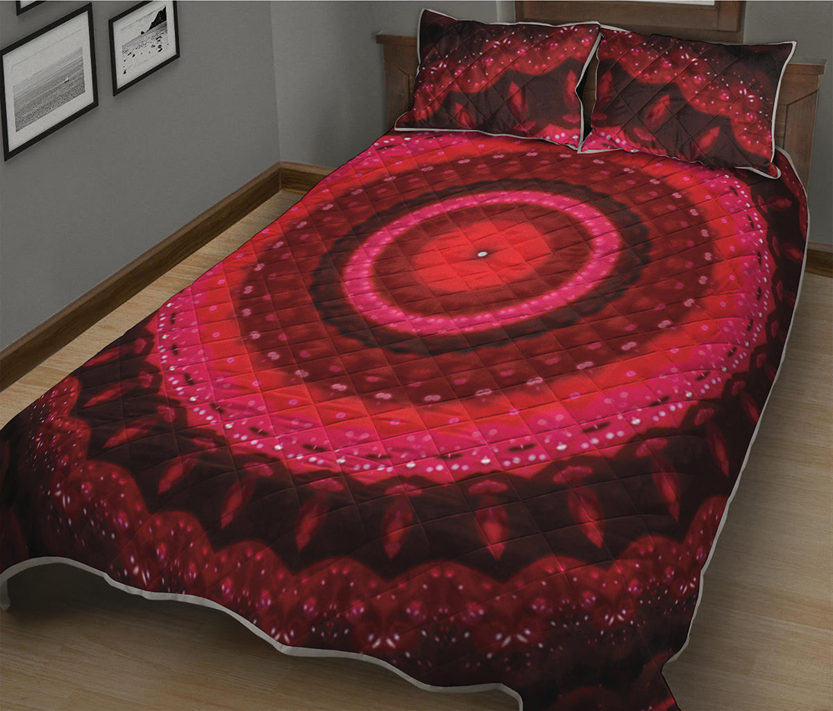 Red Kaleidoscope Print Quilt Bed Set