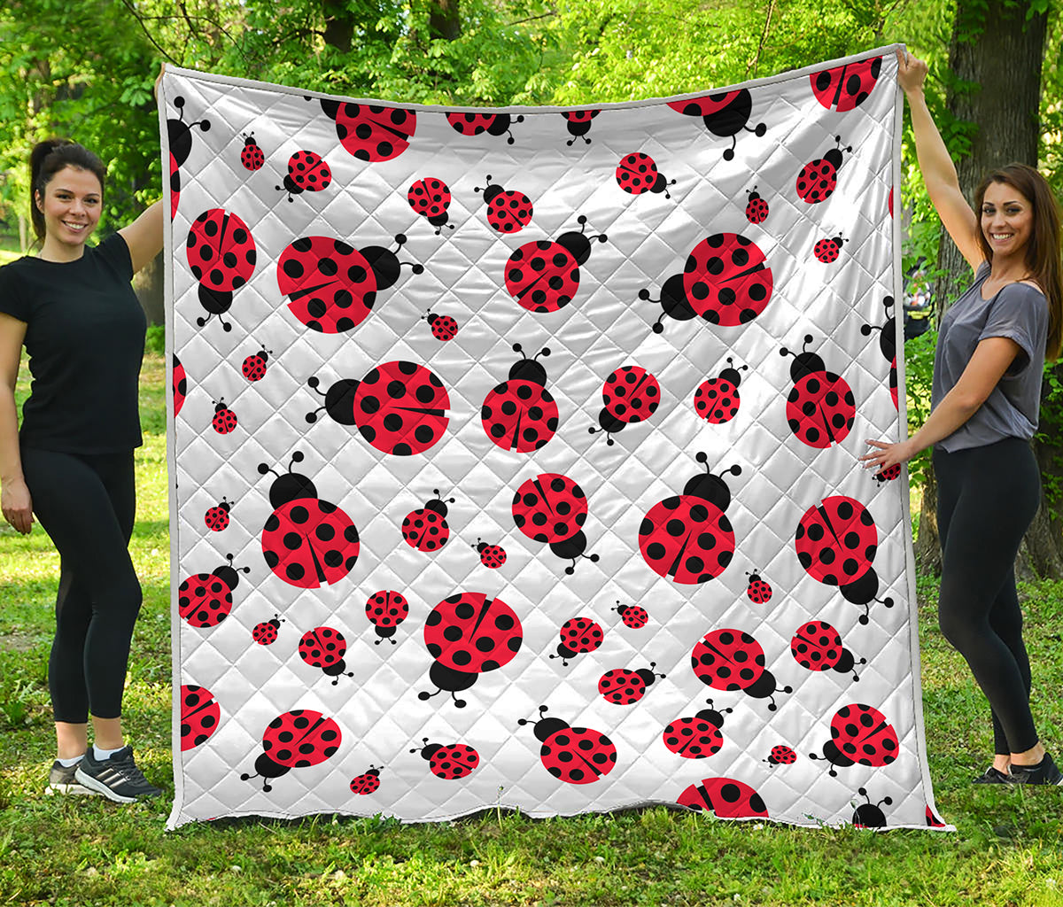 Red Ladybug Pattern Print Quilt