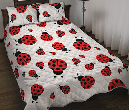 Red Ladybug Pattern Print Quilt Bed Set