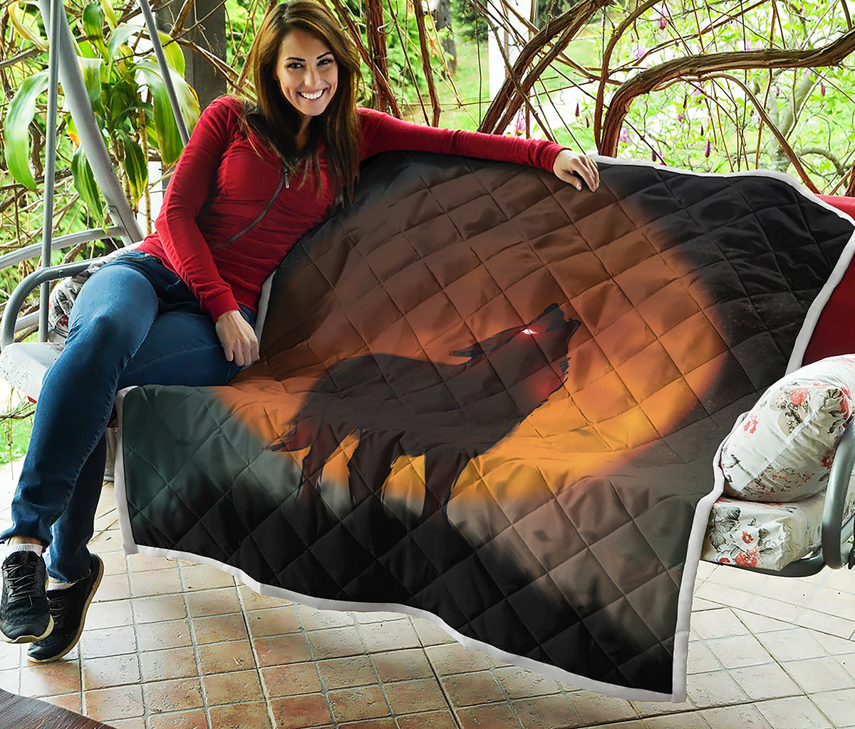 Red Moon Howling Wolf Print Quilt