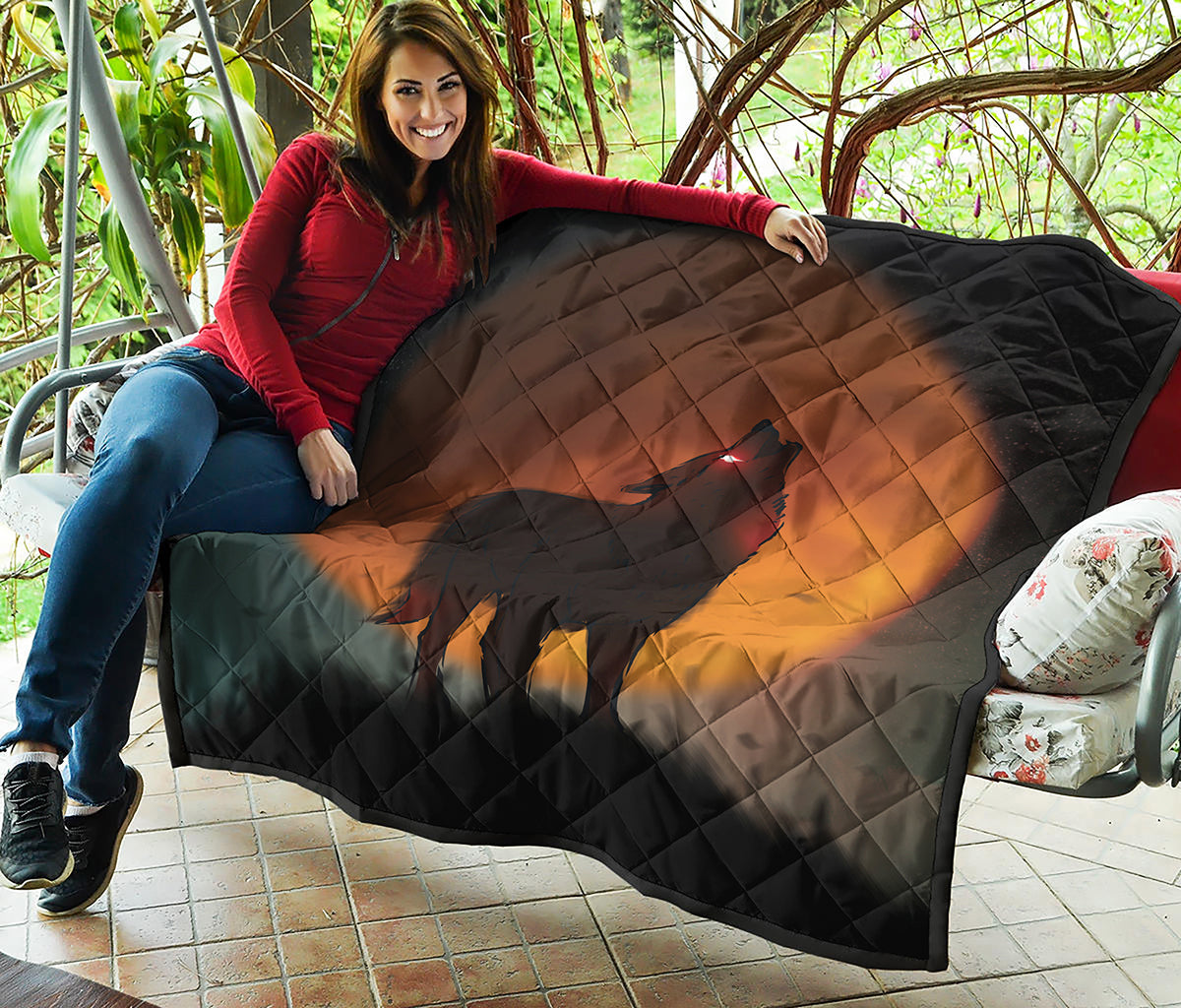 Red Moon Howling Wolf Print Quilt