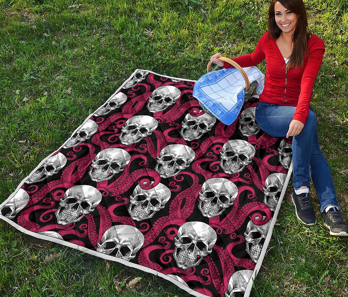 Red Octopus Skull Pattern Print Quilt