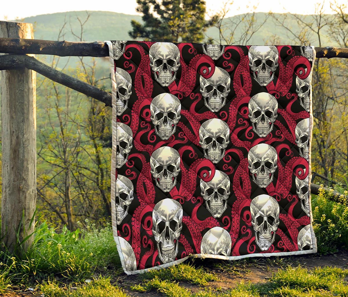 Red Octopus Skull Pattern Print Quilt