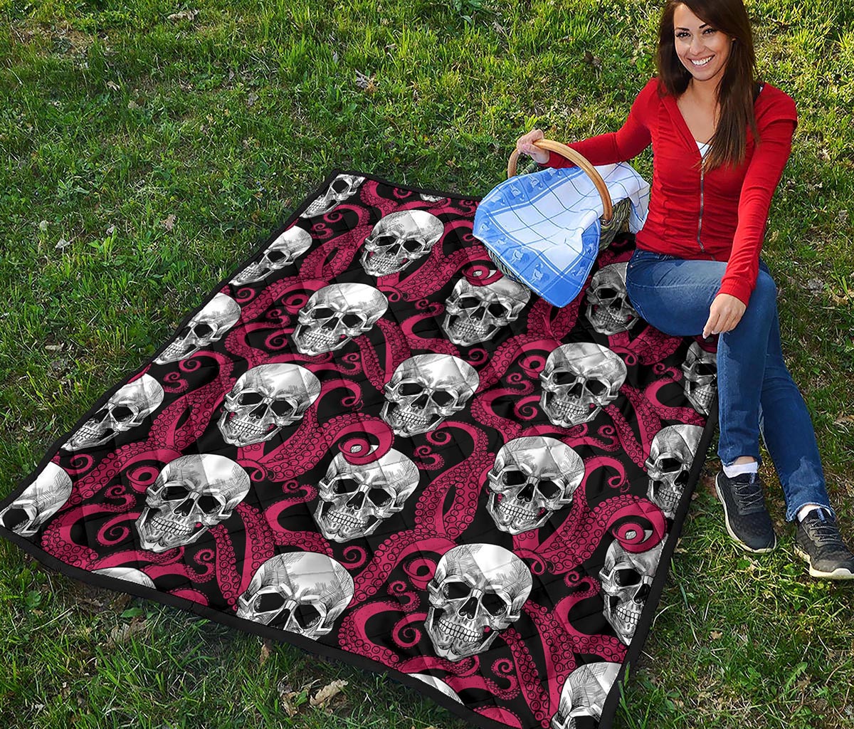 Red Octopus Skull Pattern Print Quilt