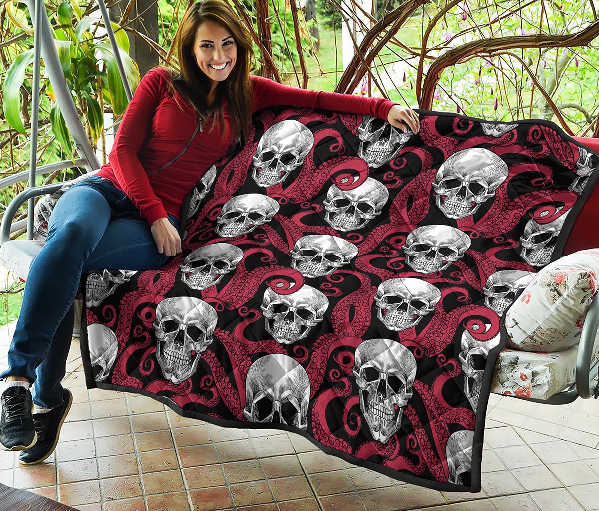 Red Octopus Skull Pattern Print Quilt