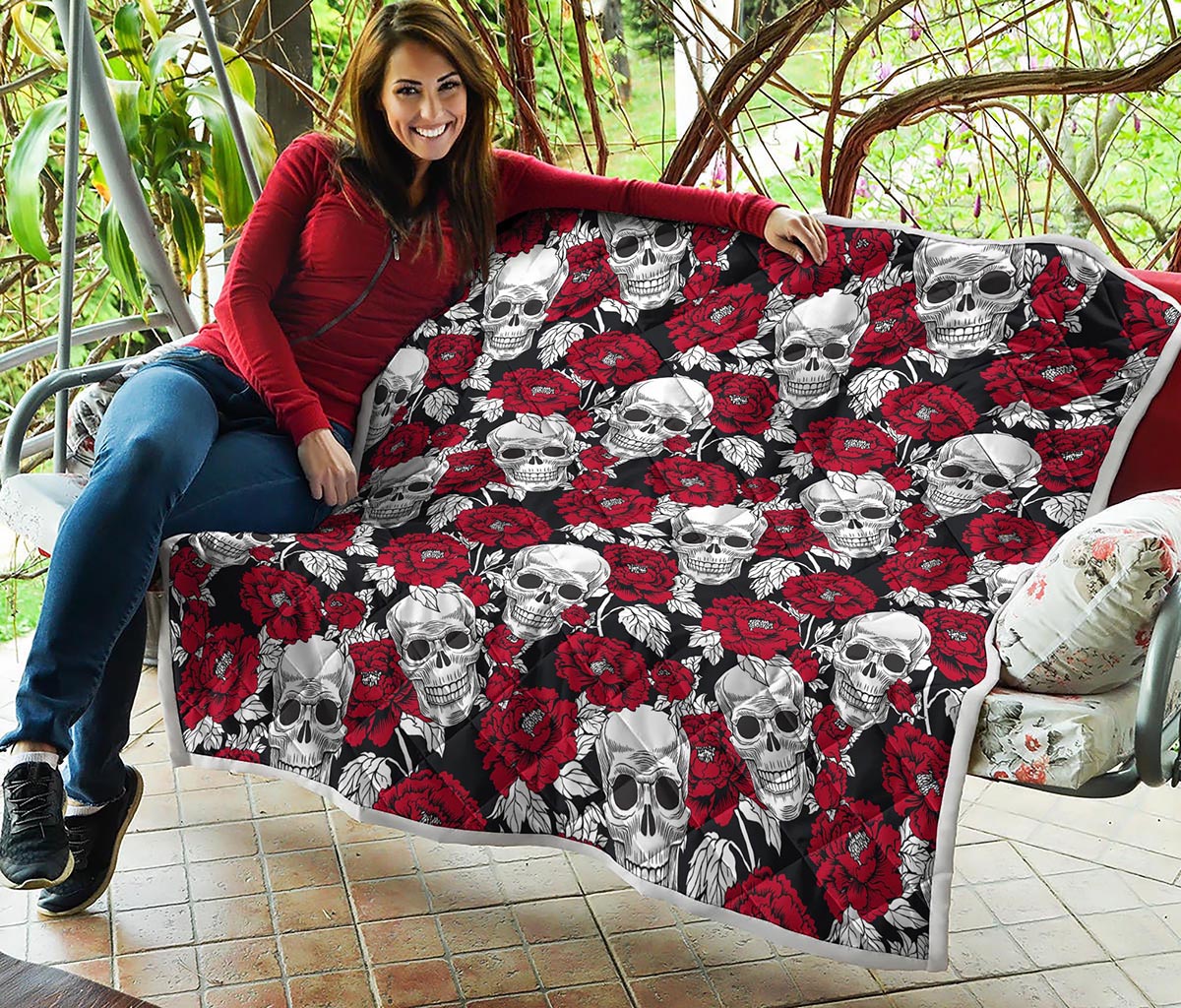 Red Peony Skull Pattern Print Quilt