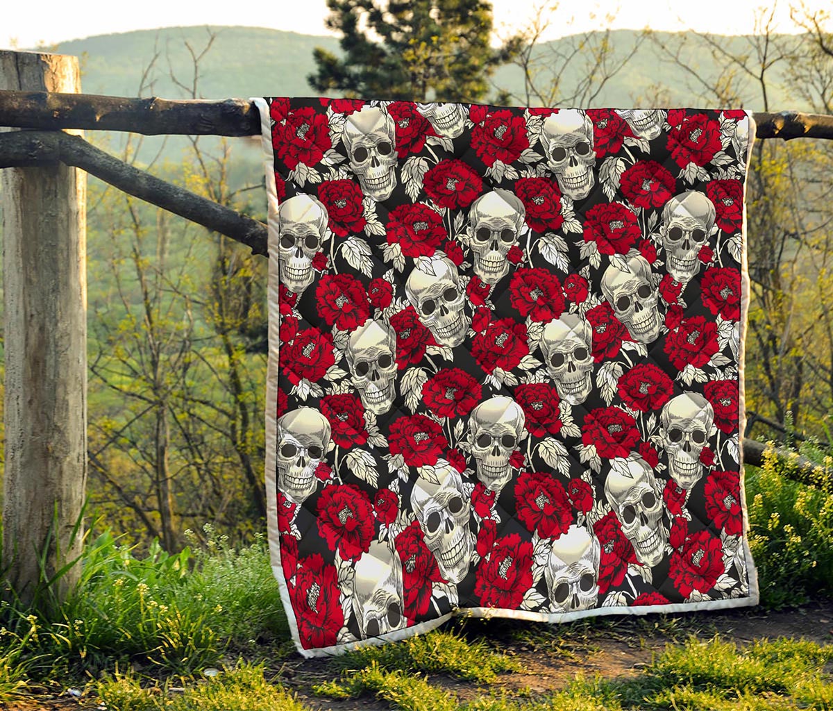 Red Peony Skull Pattern Print Quilt