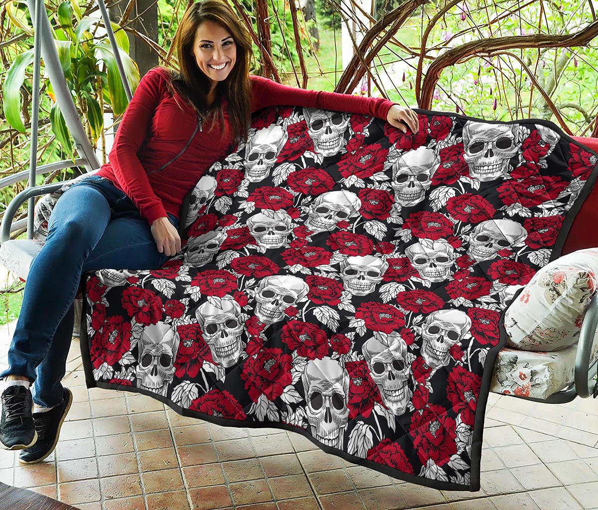 Red Peony Skull Pattern Print Quilt