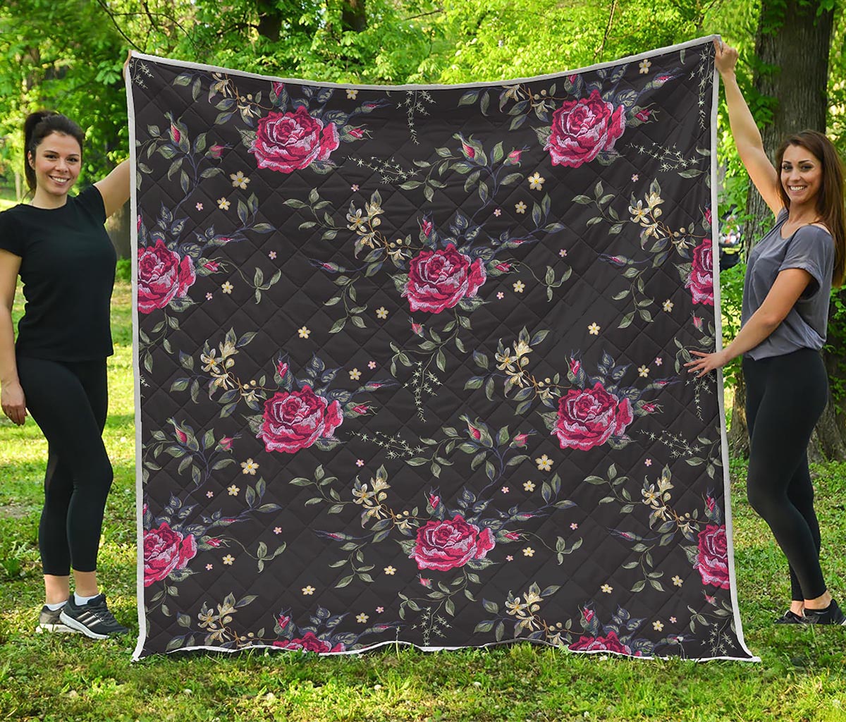 Red Rose Floral Pattern Print Quilt