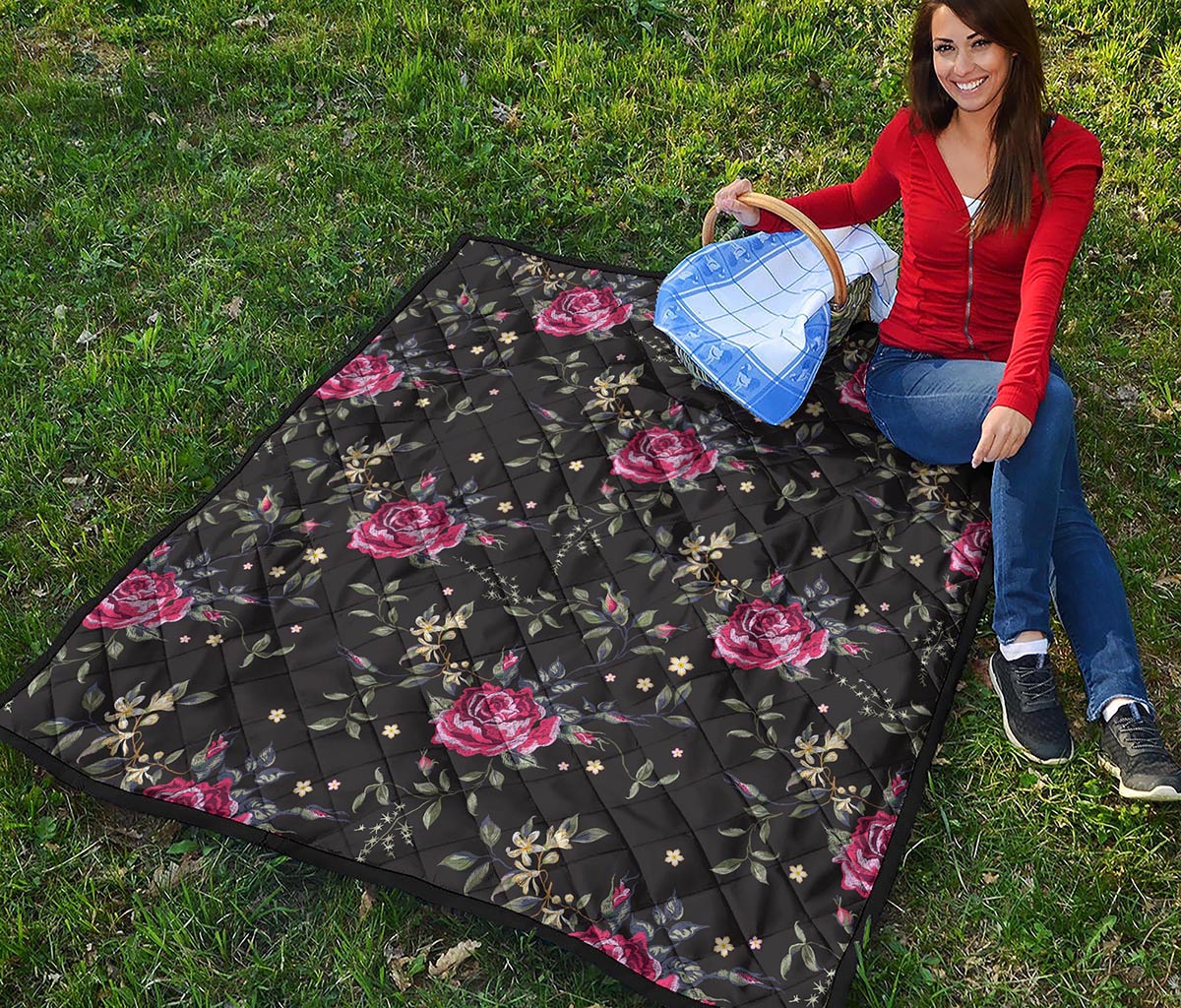 Red Rose Floral Pattern Print Quilt