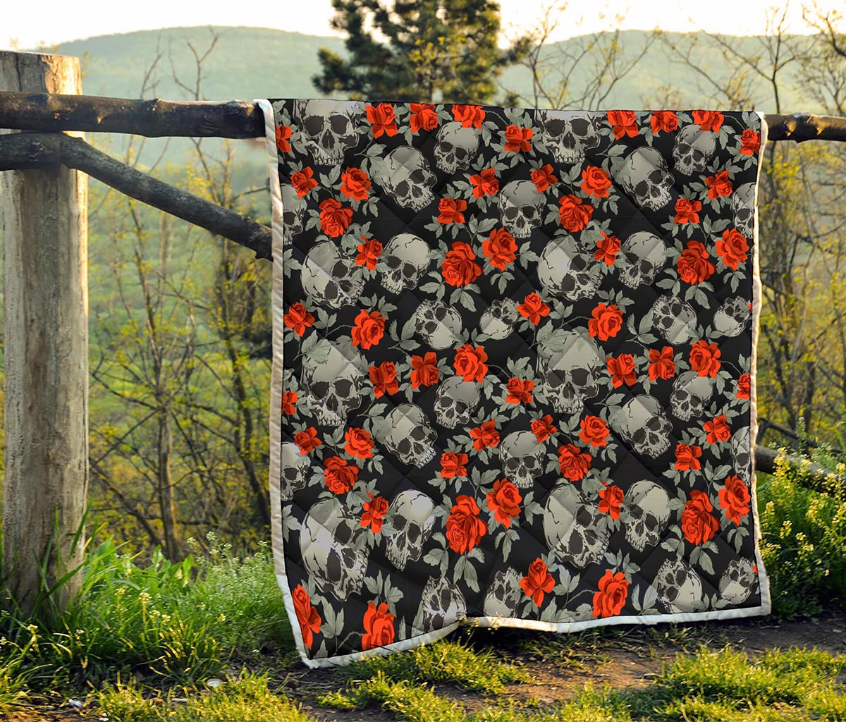 Red Rose Grey Skull Pattern Print Quilt