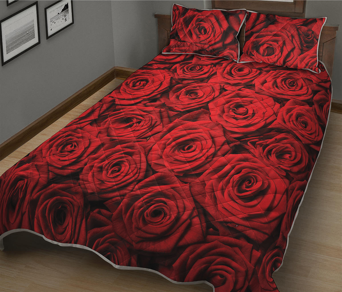 Red Rose Print Quilt Bed Set