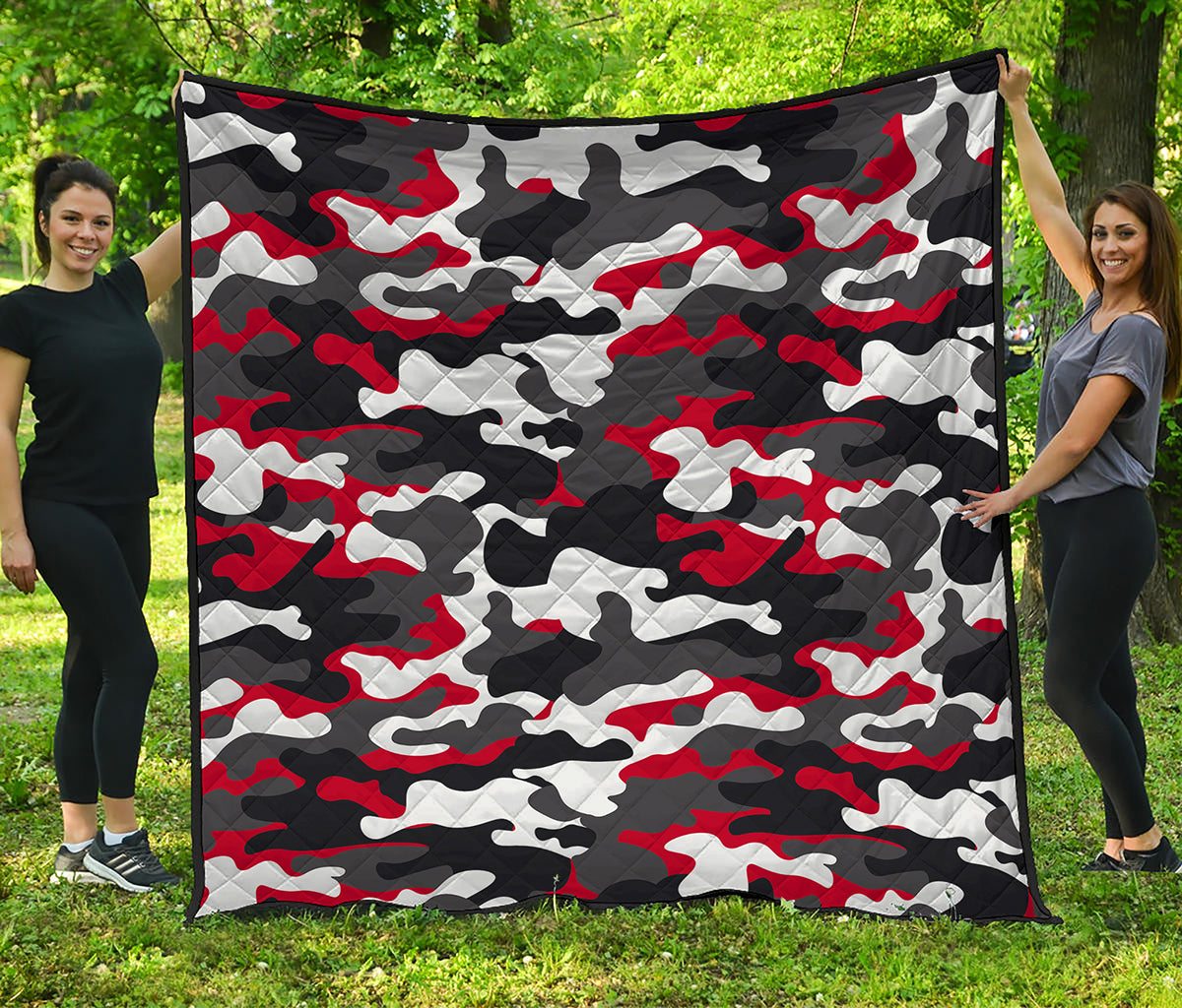 Red Snow Camouflage Print Quilt