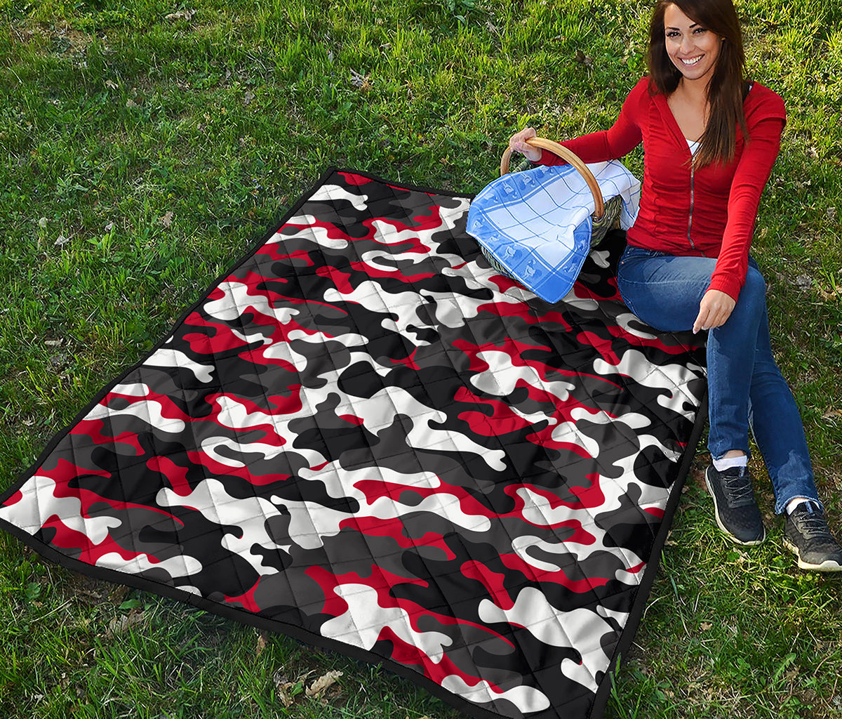 Red Snow Camouflage Print Quilt
