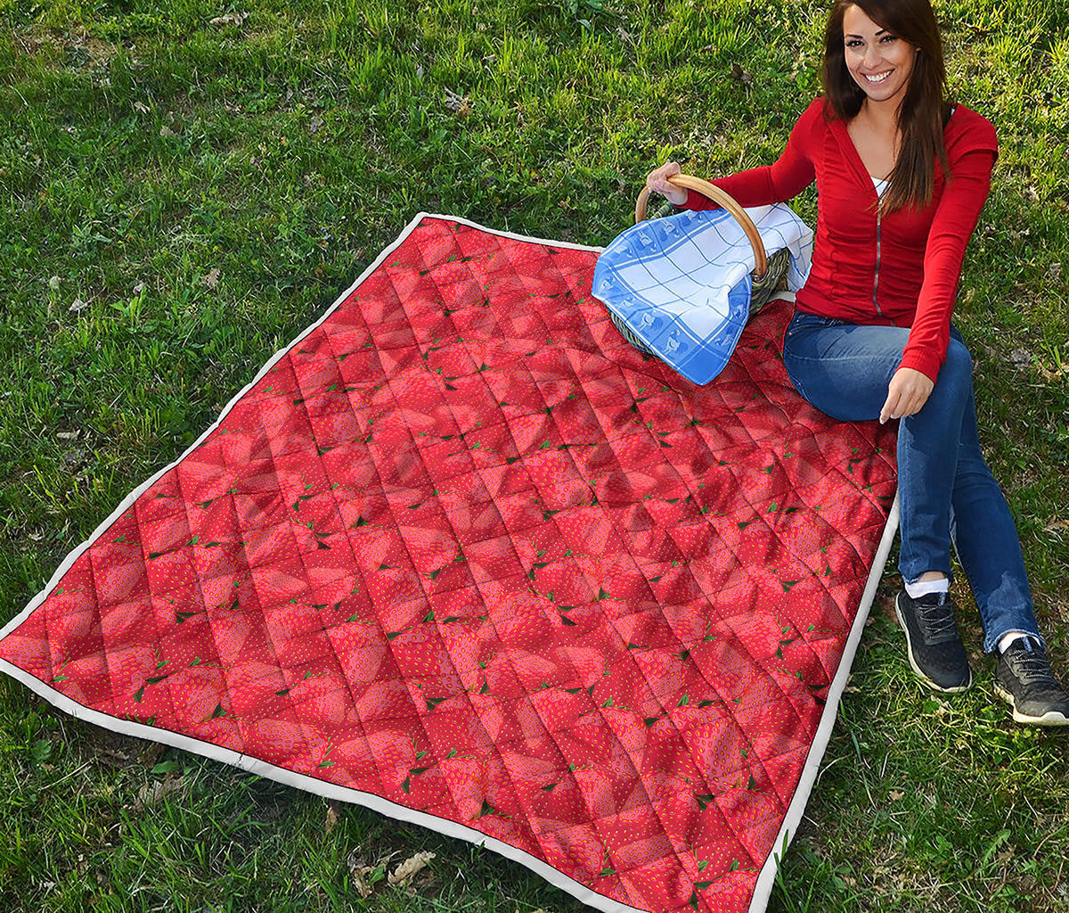 Red Strawberry Pattern Print Quilt