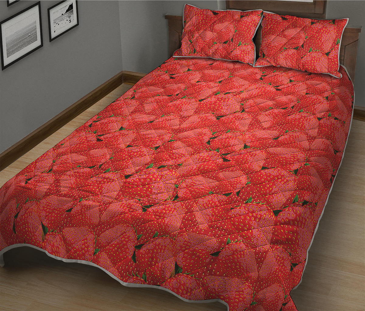 Red Strawberry Pattern Print Quilt Bed Set
