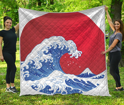 Red Sun Japanese Wave Print Quilt