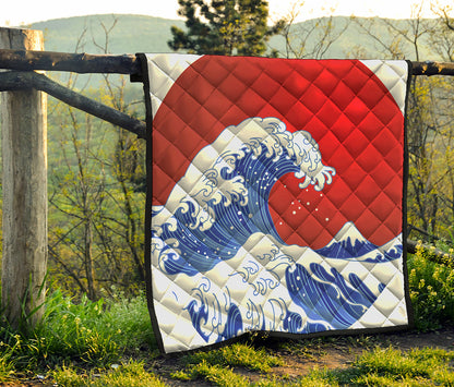 Red Sun Japanese Wave Print Quilt