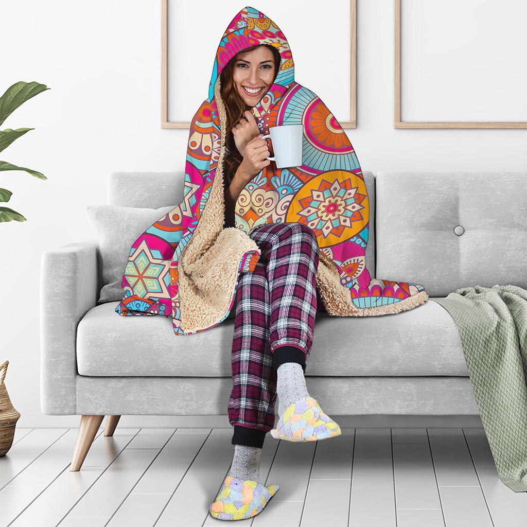 Retro Bohemian Mandala Pattern Print Hooded Blanket