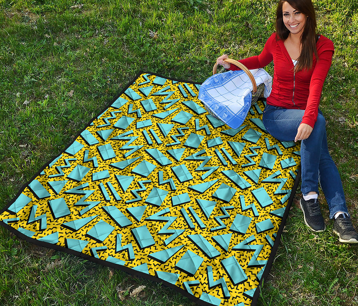 Retro Funky Pattern Print Quilt