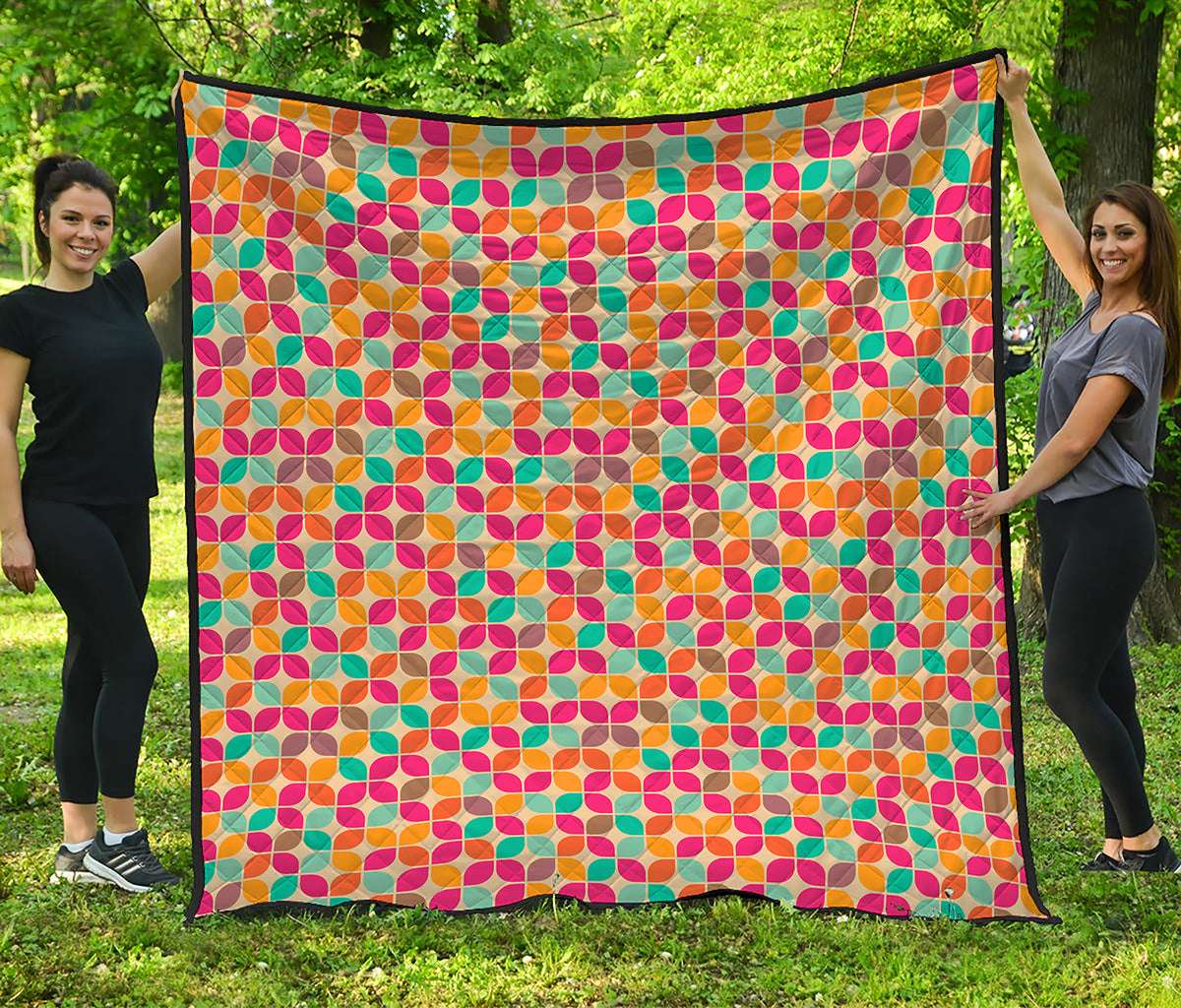 Retro Geometric Rounded Square Print Quilt