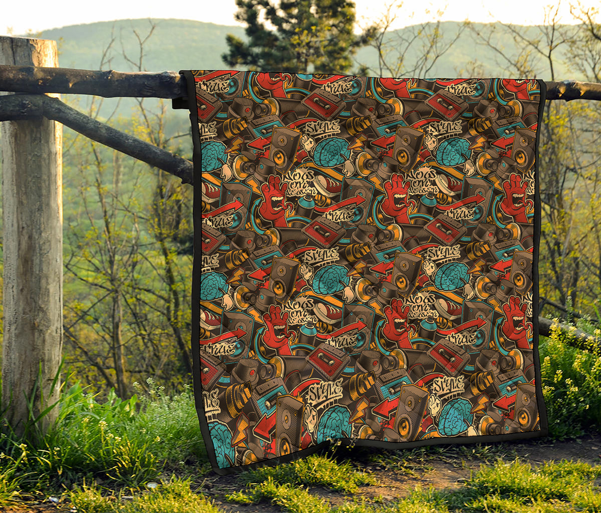 Retro Graffiti Pattern Print Quilt