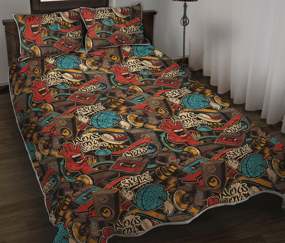 Retro Graffiti Pattern Print Quilt Bed Set