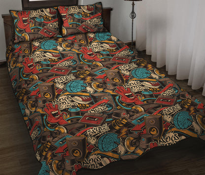 Retro Graffiti Pattern Print Quilt Bed Set