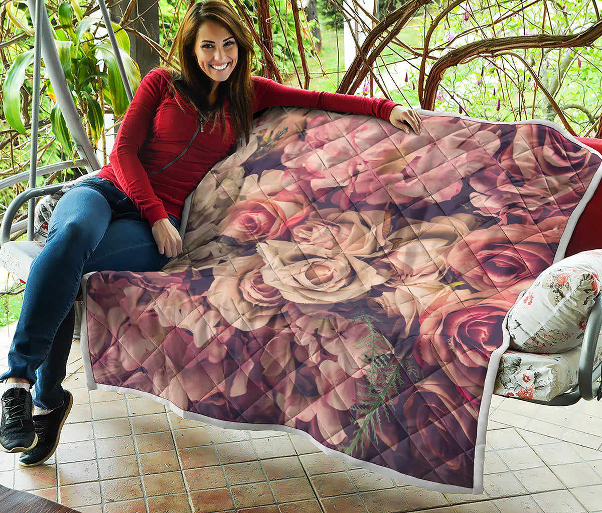 Retro Pink Roses Floral Print Quilt