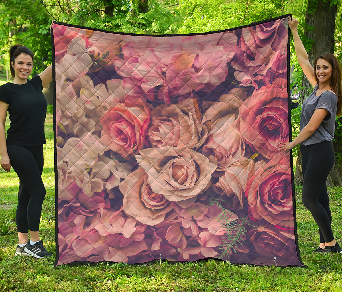 Retro Pink Roses Floral Print Quilt