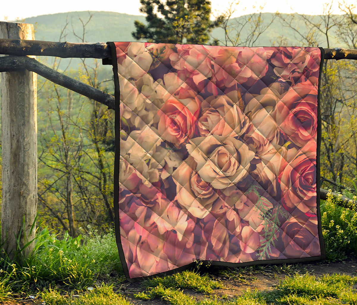 Retro Pink Roses Floral Print Quilt