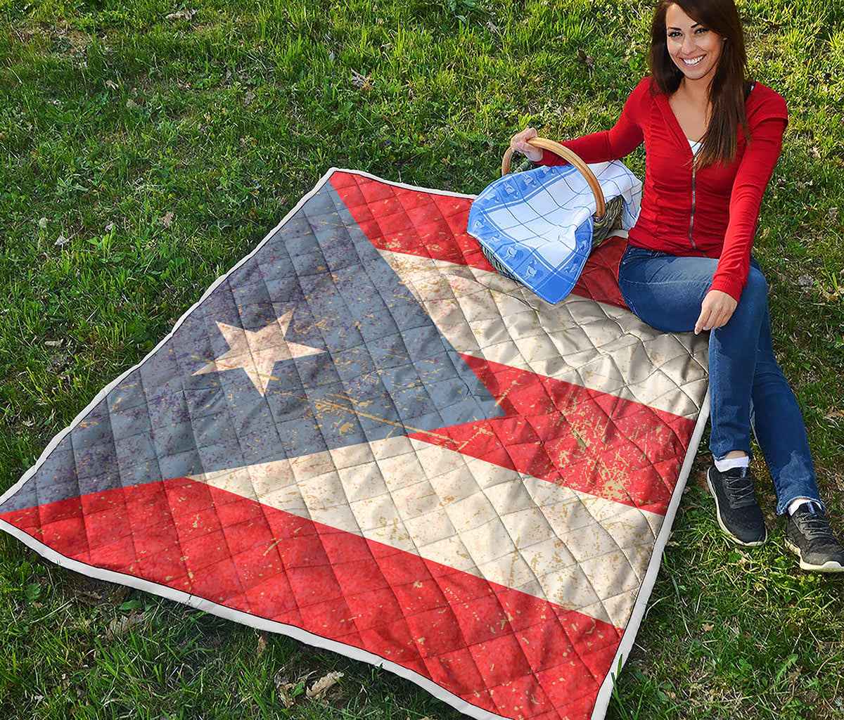 Retro Puerto Rican Flag Print Quilt
