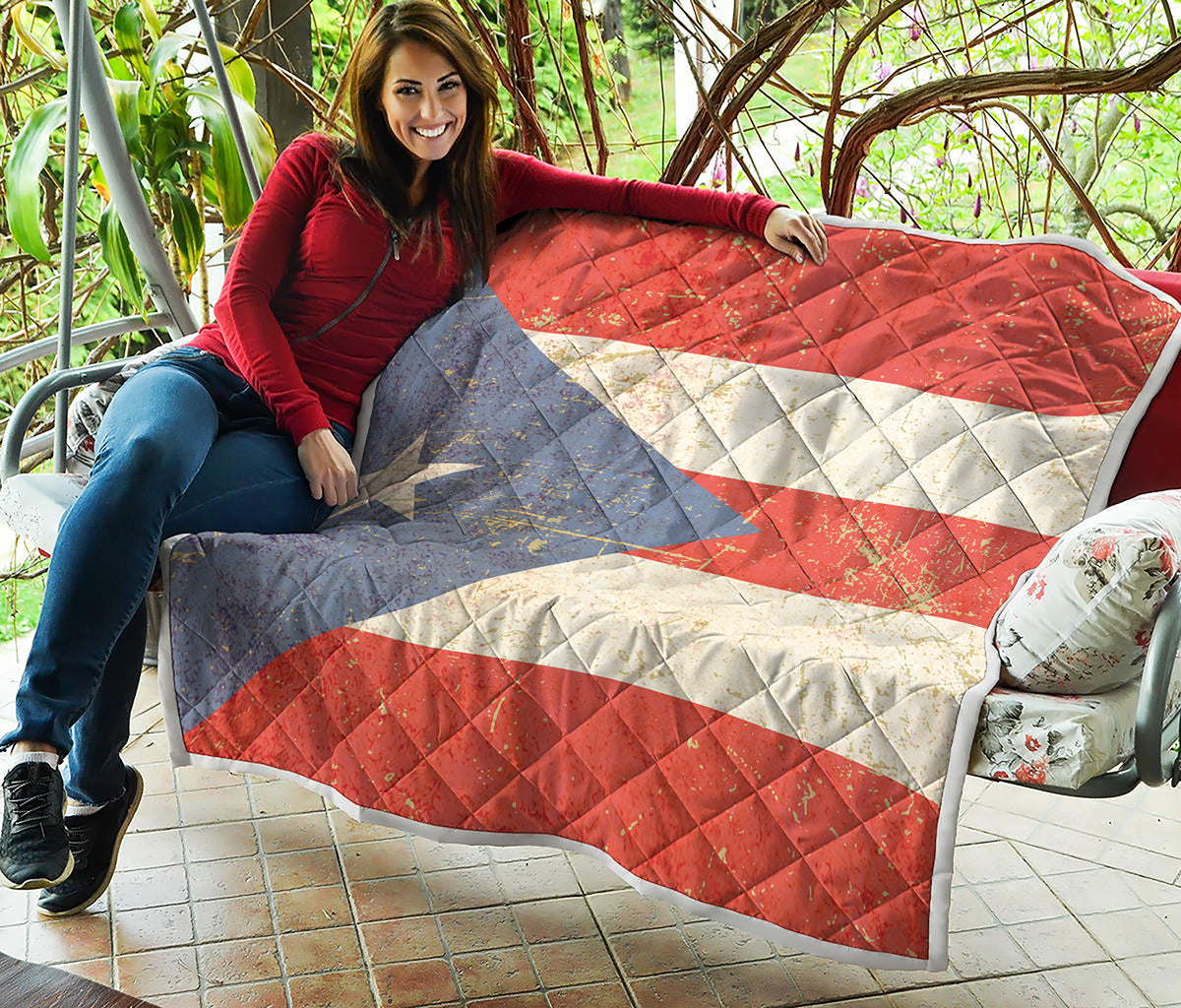 Retro Puerto Rican Flag Print Quilt