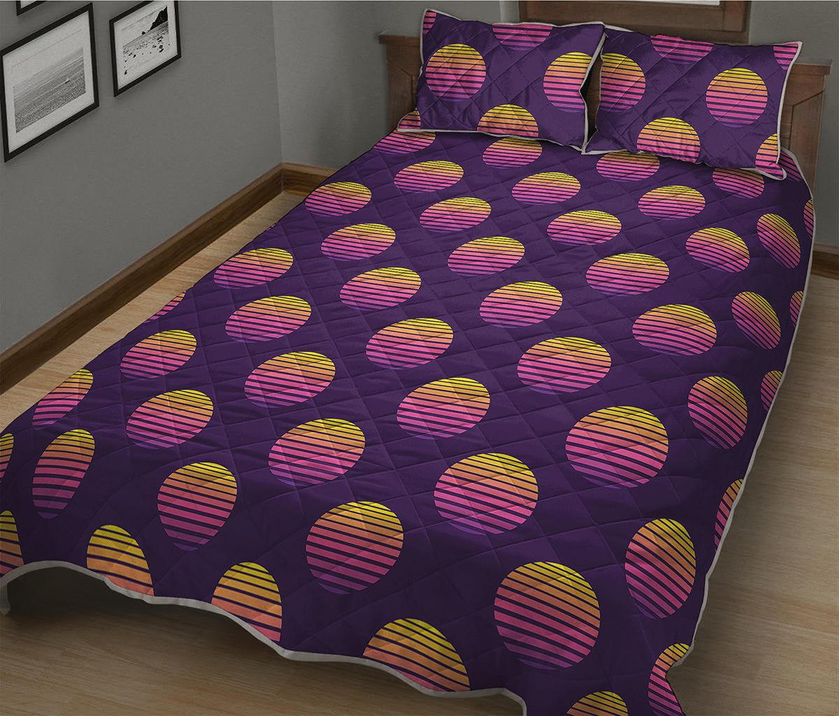 Retrowave Sunset Pattern Print Quilt Bed Set