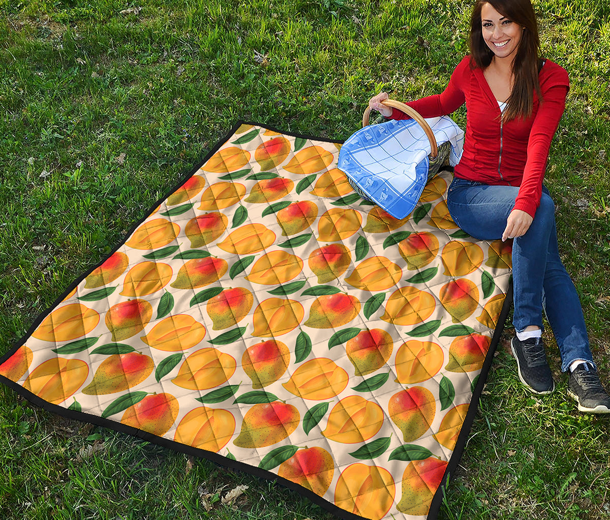 Ripe Mango Fruit Pattern Print Quilt