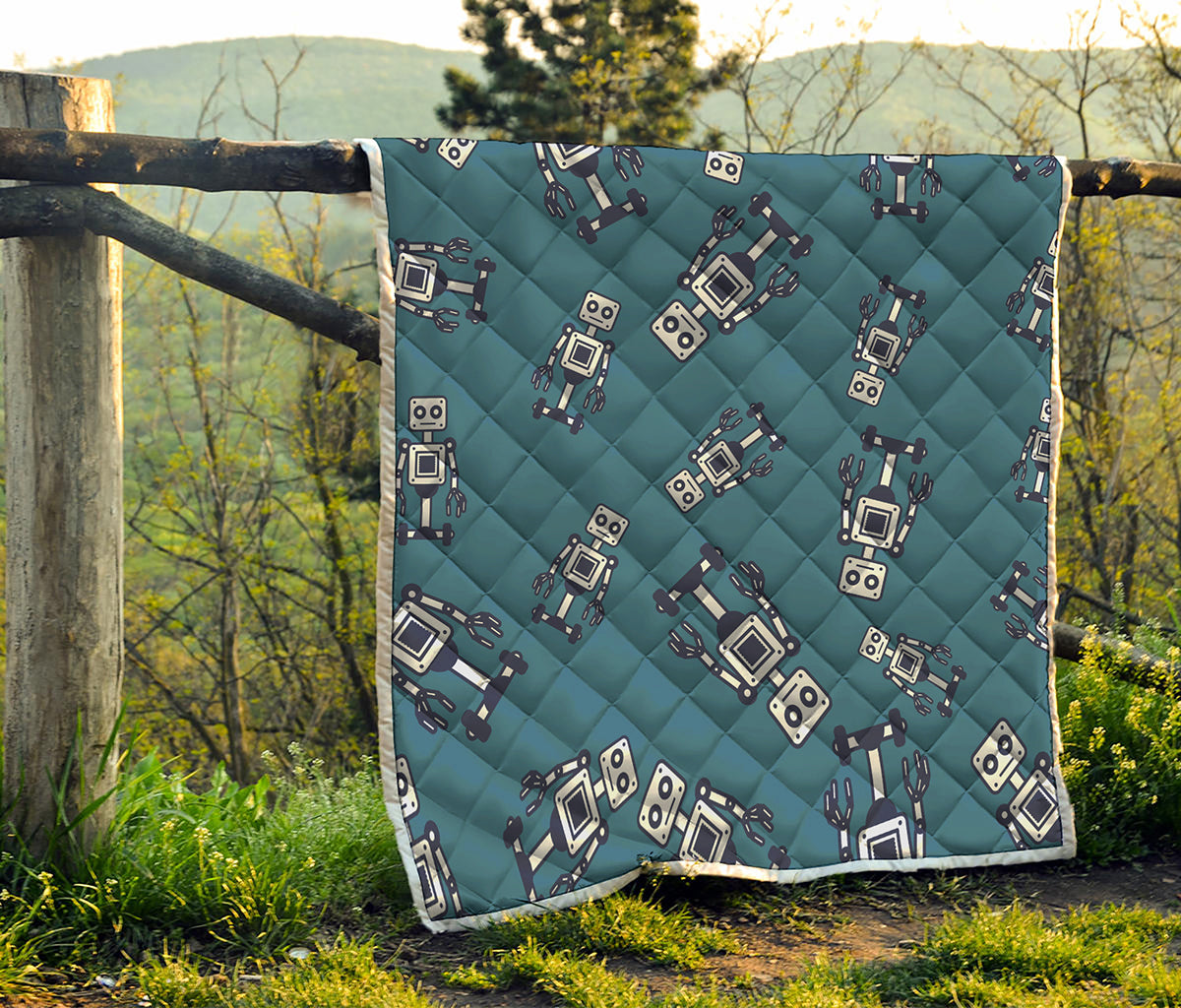 Robot Servant Pattern Print Quilt