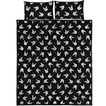 Rock And Roll Hand Sign Pattern Print Quilt Bed Set