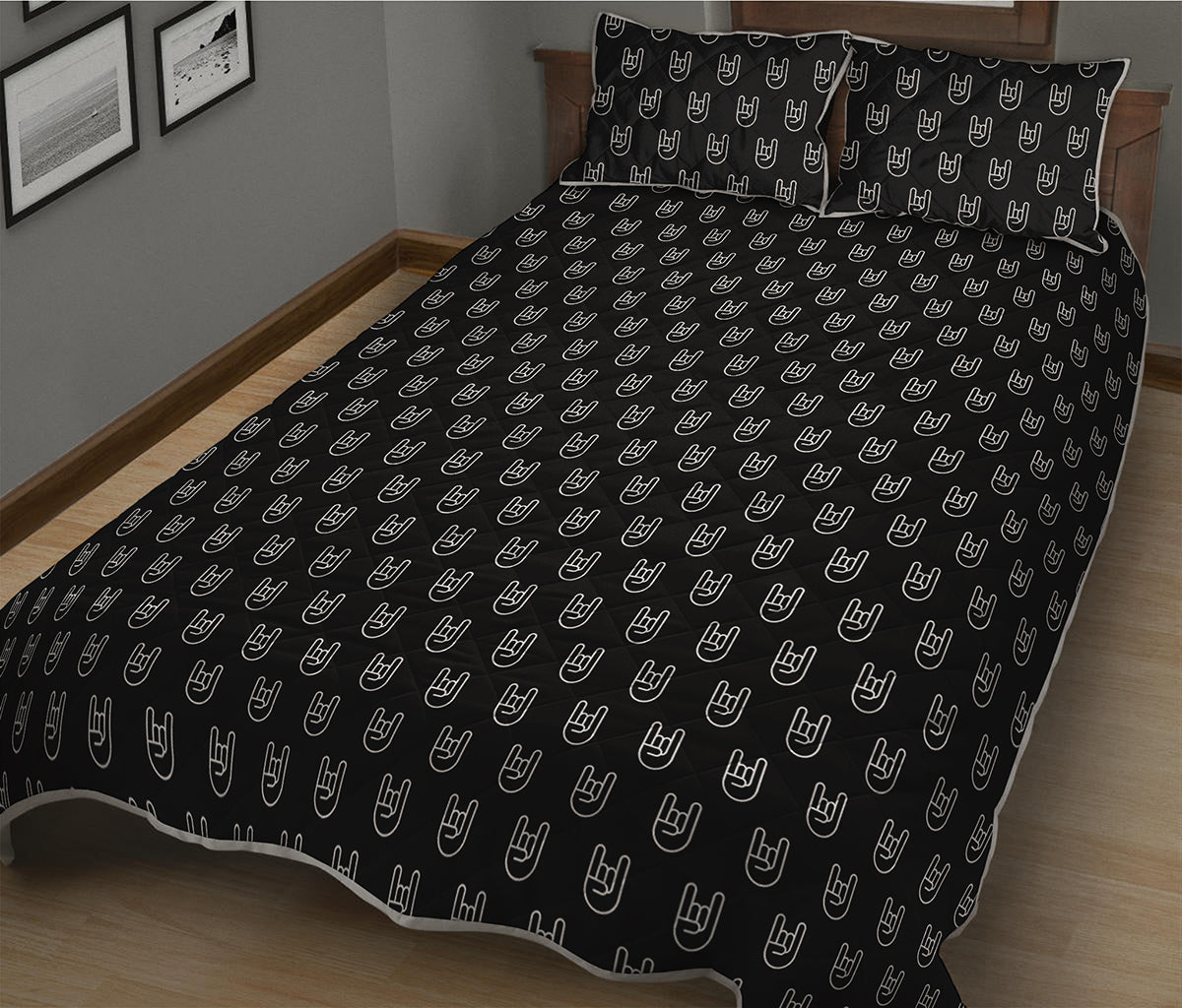 Rock And Roll Hand Symbol Pattern Print Quilt Bed Set