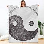 Roots Yin Yang Print Blanket