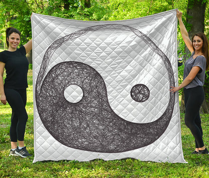 Roots Yin Yang Print Quilt